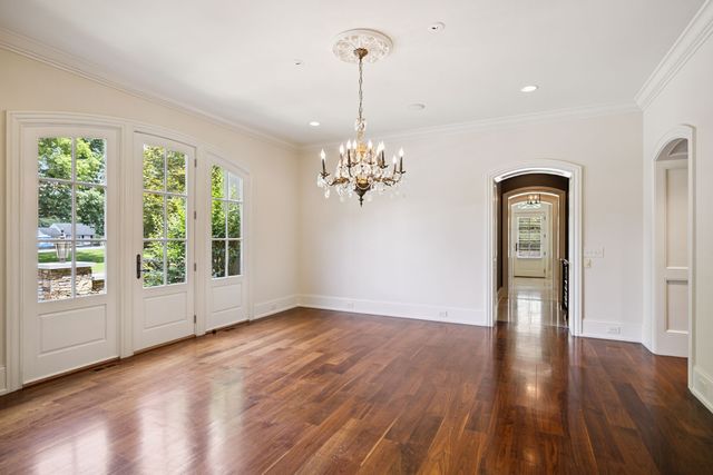 1011 Gateway Ln, Nashville, TN 37220