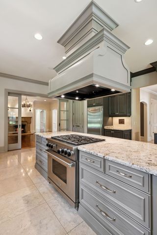 1011 Gateway Ln, Nashville, TN 37220