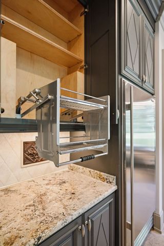 1011 Gateway Ln, Nashville, TN 37220