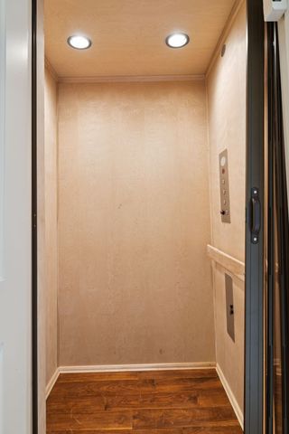 1011 Gateway Ln, Nashville, TN 37220