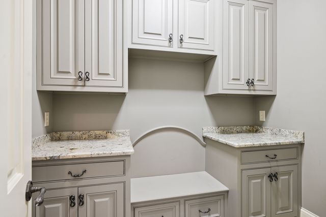 1011 Gateway Ln, Nashville, TN 37220