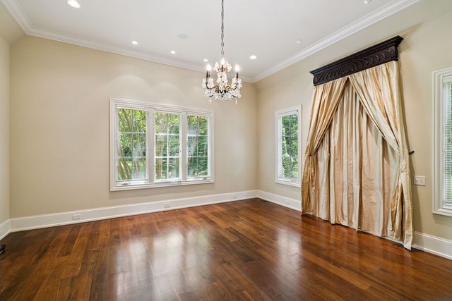 1011 Gateway Ln, Nashville, TN 37220