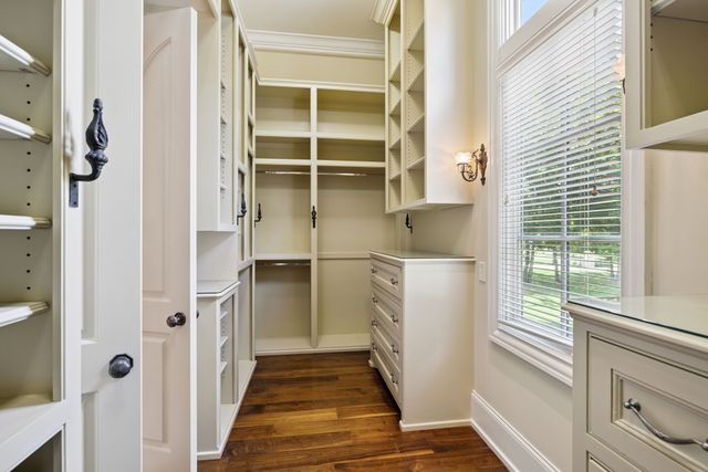 1011 Gateway Ln, Nashville, TN 37220