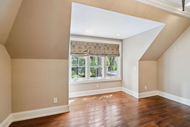 1011 Gateway Ln, Nashville, TN 37220