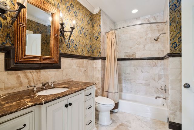 1011 Gateway Ln, Nashville, TN 37220