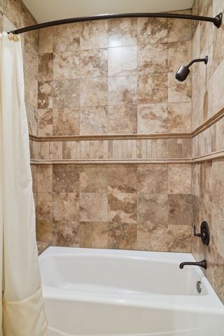 1011 Gateway Ln, Nashville, TN 37220