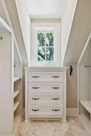 1011 Gateway Ln, Nashville, TN 37220