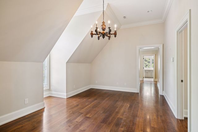 1011 Gateway Ln, Nashville, TN 37220