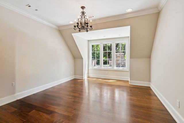 1011 Gateway Ln, Nashville, TN 37220