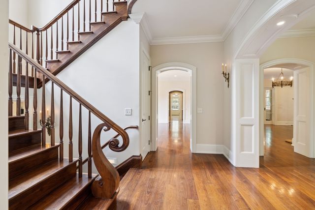 1011 Gateway Ln, Nashville, TN 37220