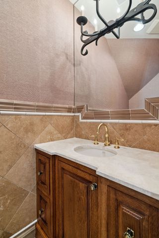 1011 Gateway Ln, Nashville, TN 37220