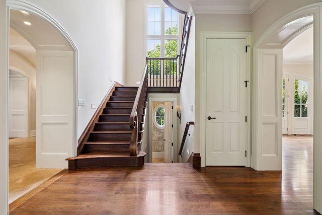 1011 Gateway Ln, Nashville, TN 37220