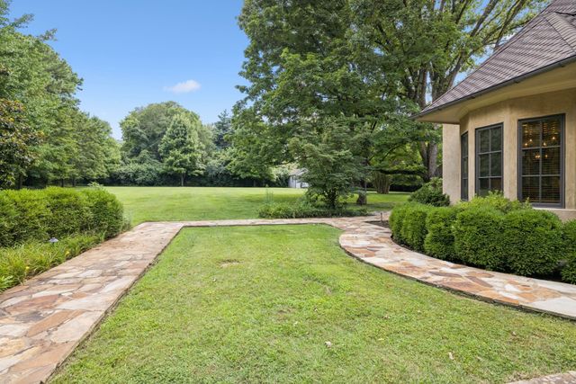 1011 Gateway Ln, Nashville, TN 37220