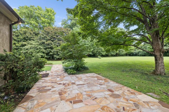 1011 Gateway Ln, Nashville, TN 37220