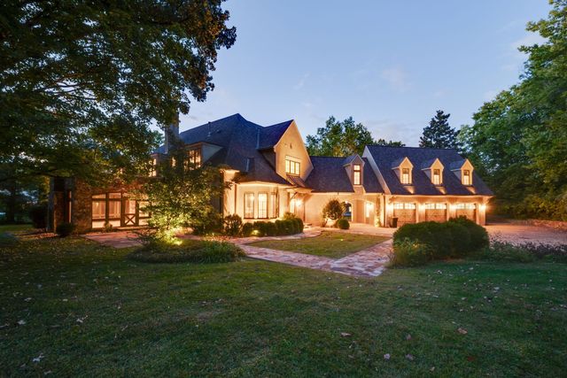 1011 Gateway Ln, Nashville, TN 37220