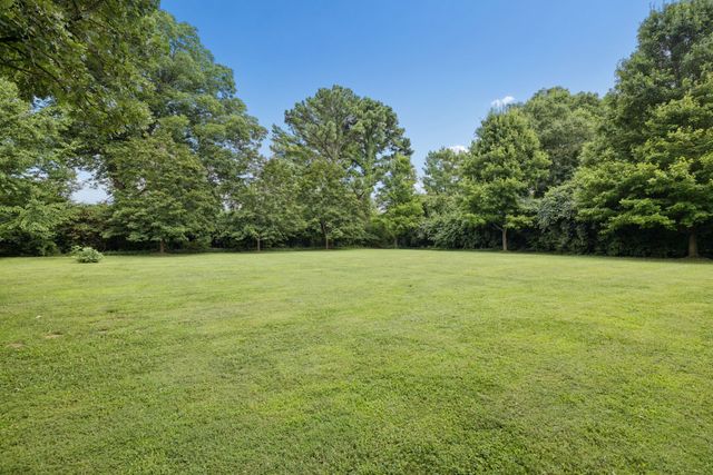 1011 Gateway Ln, Nashville, TN 37220