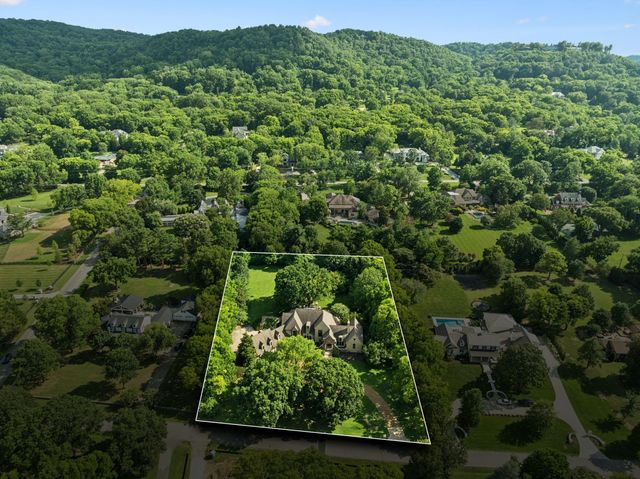 1011 Gateway Ln, Nashville, TN 37220