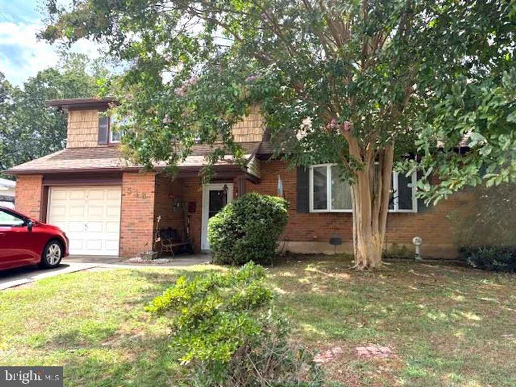 518 CAMBRIDGE RD, Blackwood, NJ 08012