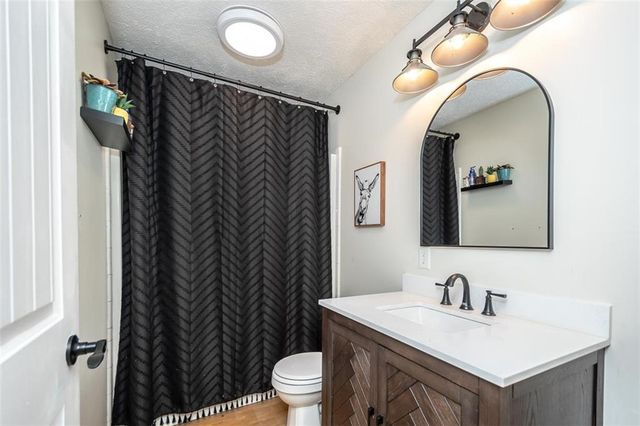 4006 Thomas Road, Wellsville, KS 66092