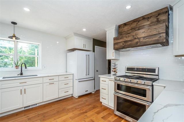 4006 Thomas Road, Wellsville, KS 66092