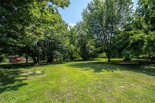 4006 Thomas Road, Wellsville, KS 66092