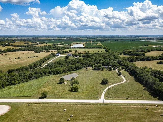 4006 Thomas Road, Wellsville, KS 66092