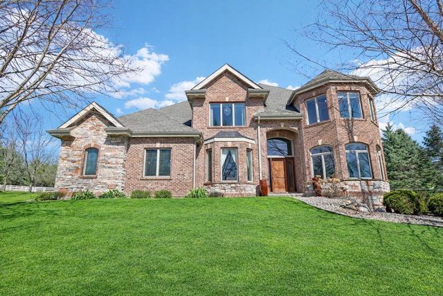 9706 Sandhill Road, Middleton, WI 53562