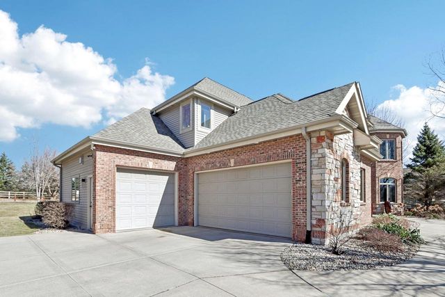 9706 Sandhill Road, Middleton, WI 53562