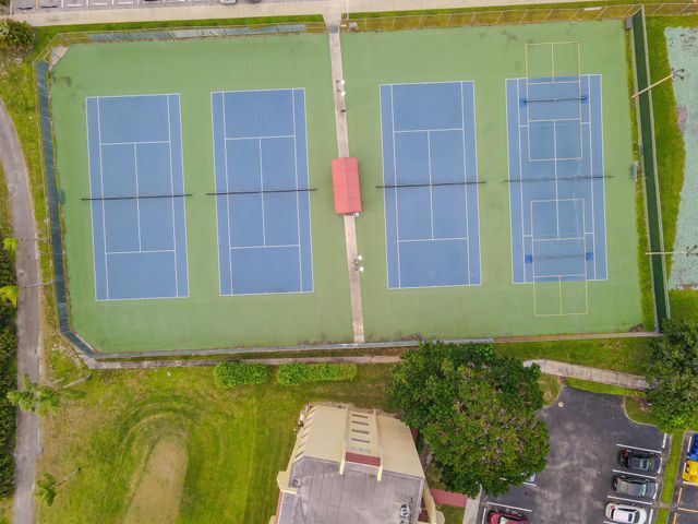 3755 Via Poinciana 101, Lake Worth, FL 33467