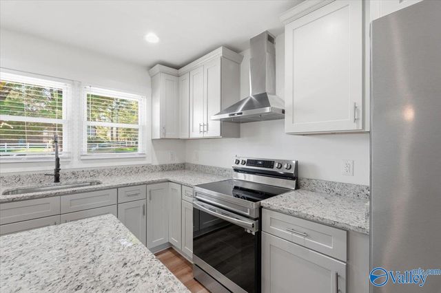 6404 Old Madison Pike NW, Huntsville, AL 35806