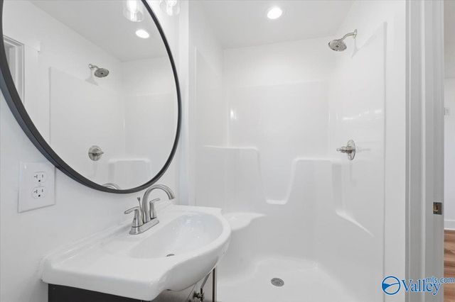 6404 Old Madison Pike NW, Huntsville, AL 35806