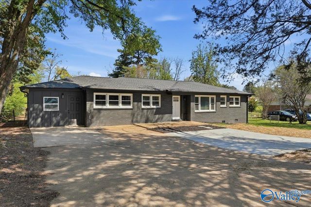 6404 Old Madison Pike NW, Huntsville, AL 35806