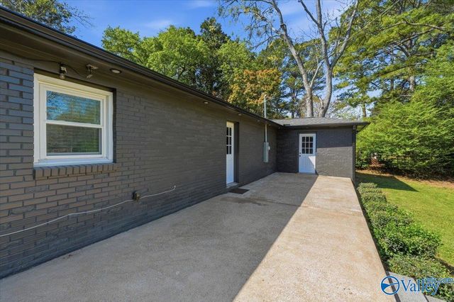 6404 Old Madison Pike NW, Huntsville, AL 35806