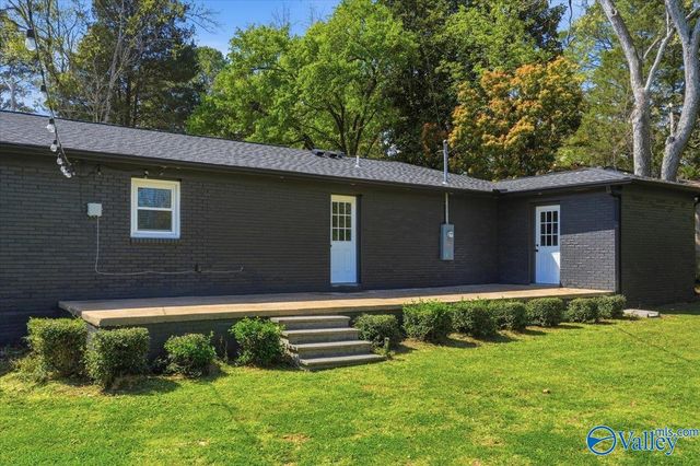 6404 Old Madison Pike NW, Huntsville, AL 35806