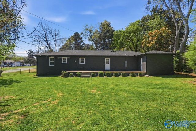 6404 Old Madison Pike NW, Huntsville, AL 35806