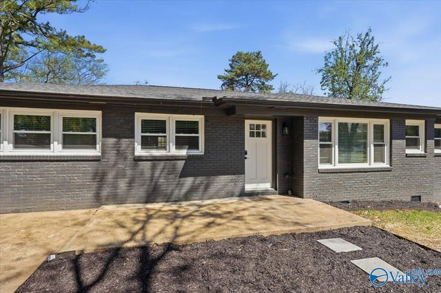 6404 Old Madison Pike NW, Huntsville, AL 35806