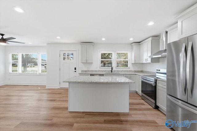 6404 Old Madison Pike NW, Huntsville, AL 35806