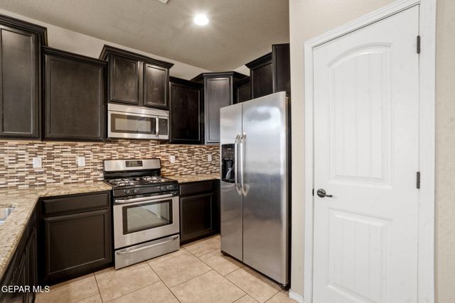 3836 LOMA CRISTOBAL, El Paso, TX 79938