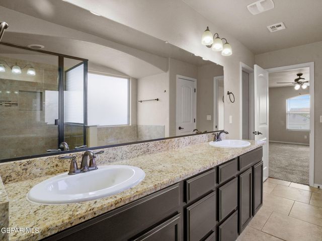 3836 LOMA CRISTOBAL, El Paso, TX 79938