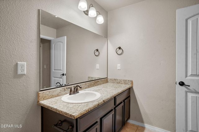 3836 LOMA CRISTOBAL, El Paso, TX 79938