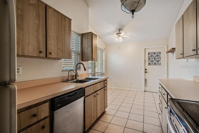 274 BUCKINGHAM PLACE, Palm Harbor, FL 34684