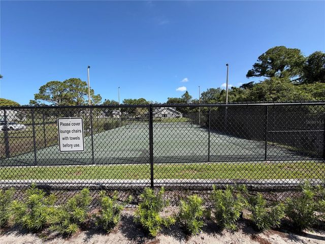 274 BUCKINGHAM PLACE, Palm Harbor, FL 34684