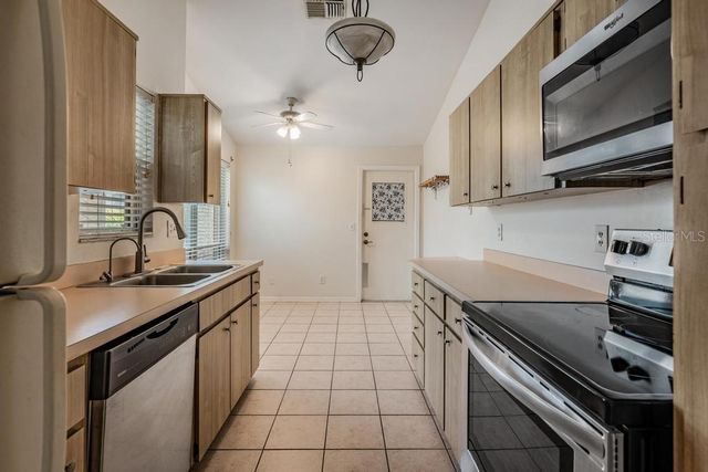274 BUCKINGHAM PLACE, Palm Harbor, FL 34684