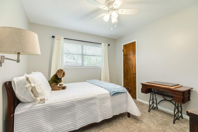 131 Singleton Street, Jones Creek, TX 77541