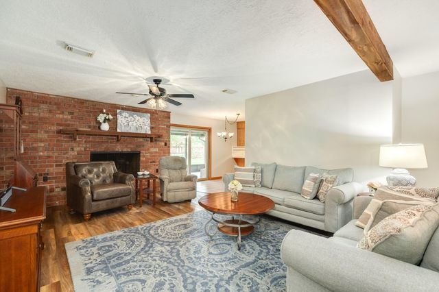 131 Singleton Street, Jones Creek, TX 77541