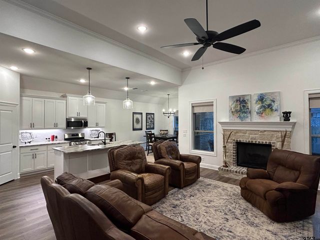 11042 Oak Springs, Tyler, TX 75703