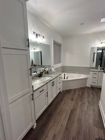 11042 Oak Springs, Tyler, TX 75703