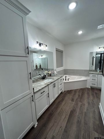 11042 Oak Springs, Tyler, TX 75703