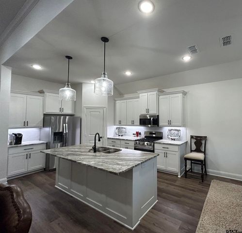 11042 Oak Springs, Tyler, TX 75703