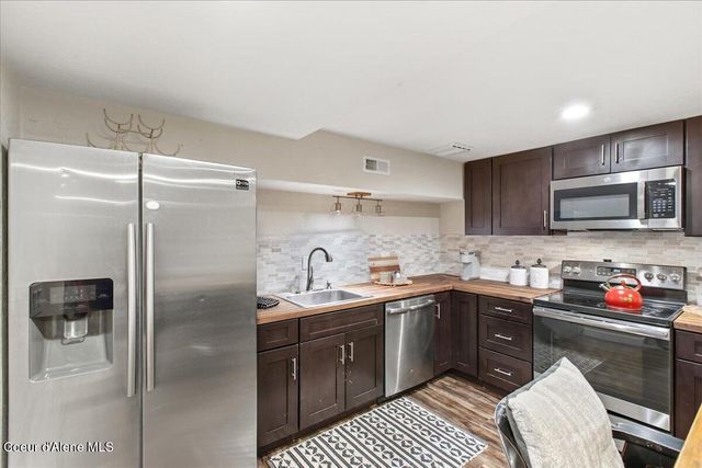 10231 N Fairway DR, Hayden Lake, ID 83835